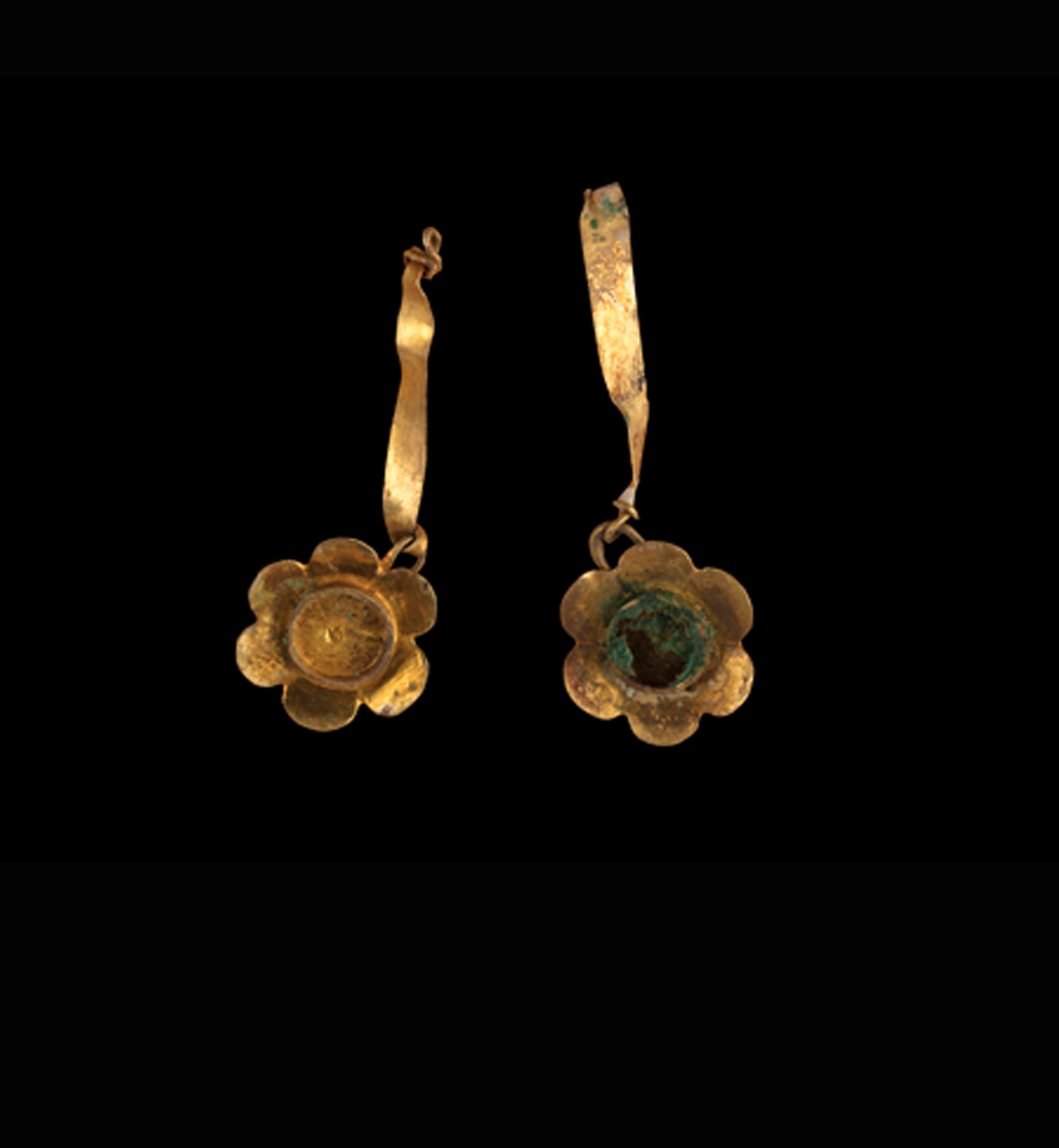 دلاية ذهبية صغيرة على شكل زهرة (كنز الطود):