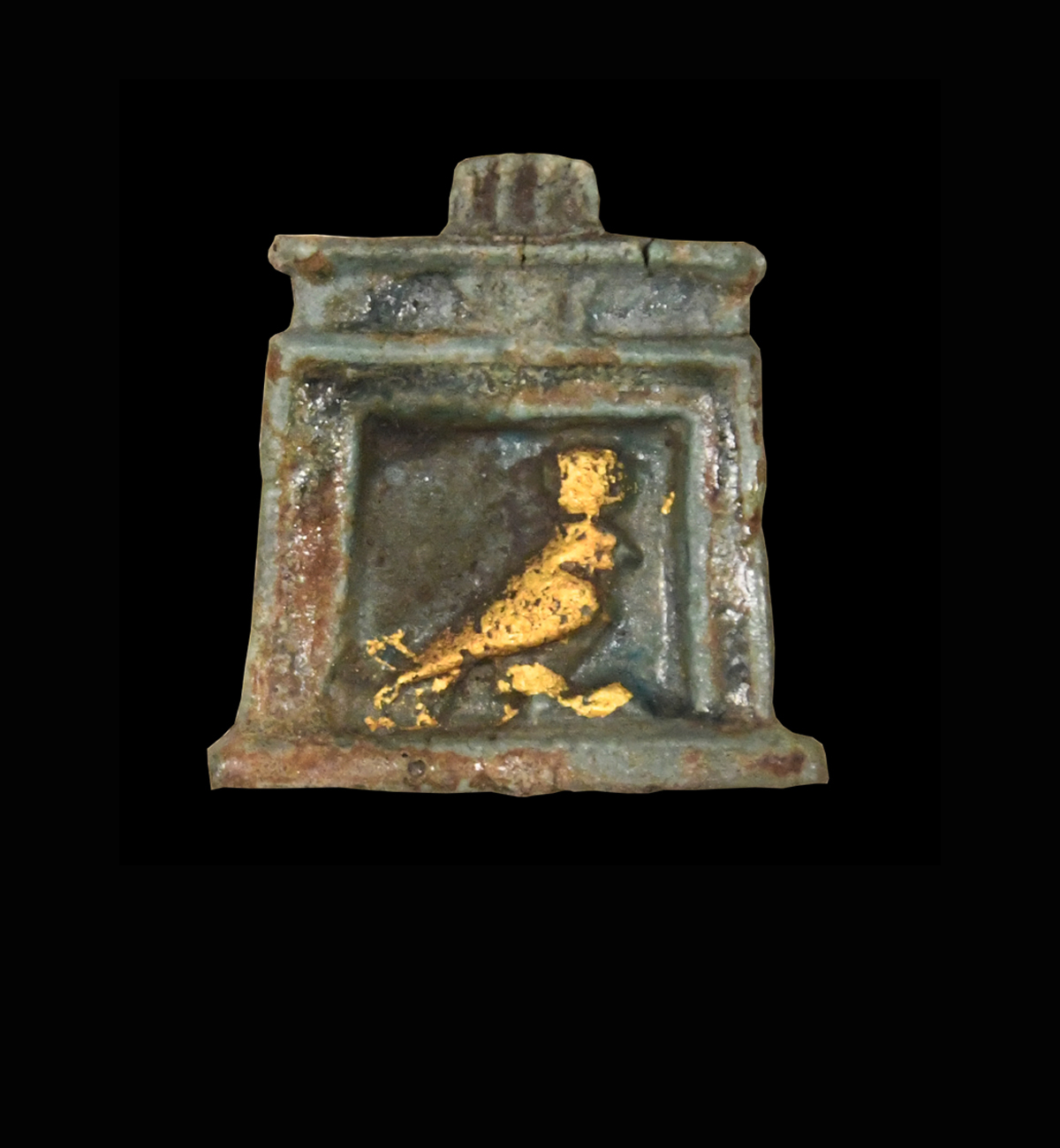 تميمة من الفضة على هيئة ناووس