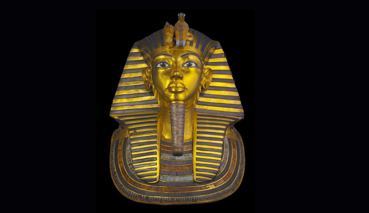 قناع الدفن الذهبي